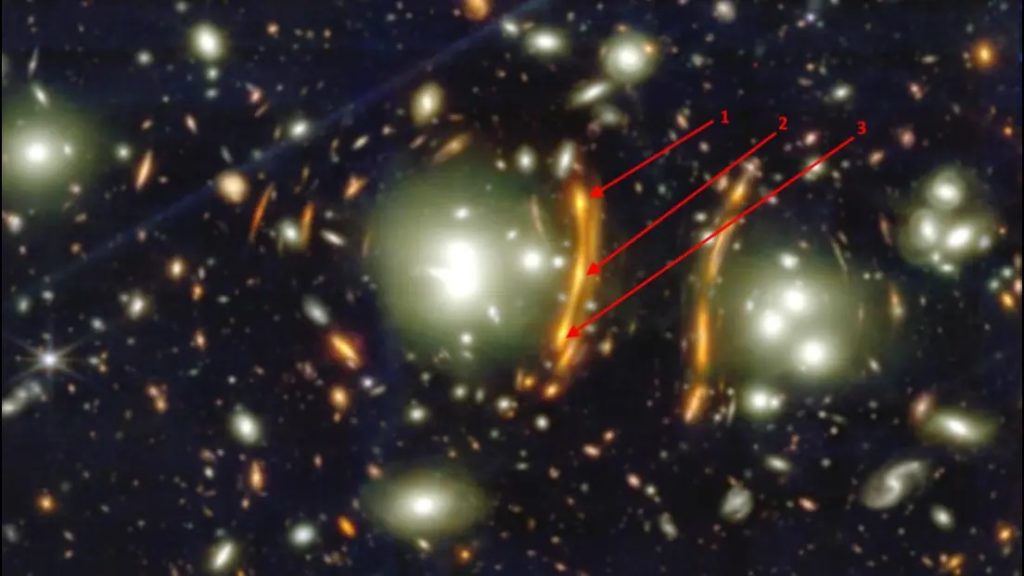 Gravitationally lensed supernova